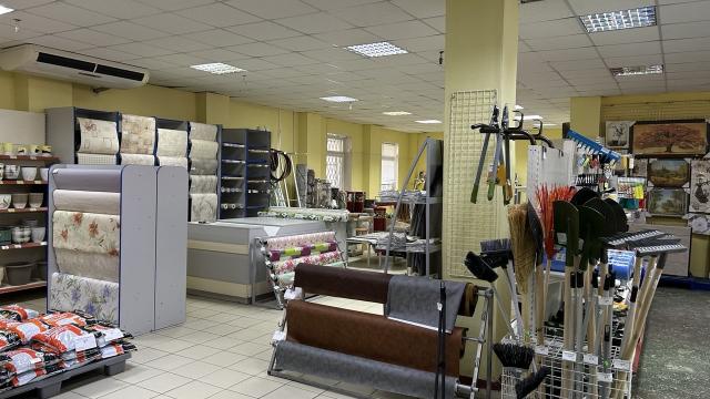 Капитальное строение с инв. №620/C-1283, магазин «Дом торговли» пл. 9777,8 кв.м. (Минская обл., г.Дзержинск, ул. Карла Маркса, 3)