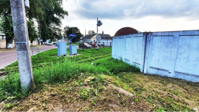 Комплекс 5 зданий торговой базы (АБК, склады и гаражи) общей пл. 2883,6 кв.м. с сетями и благоустройством территории, расположенных на земельном участке пл. 0,9684 га (Витебская обл., г.Витебск, ул. Мясникова, 4А)