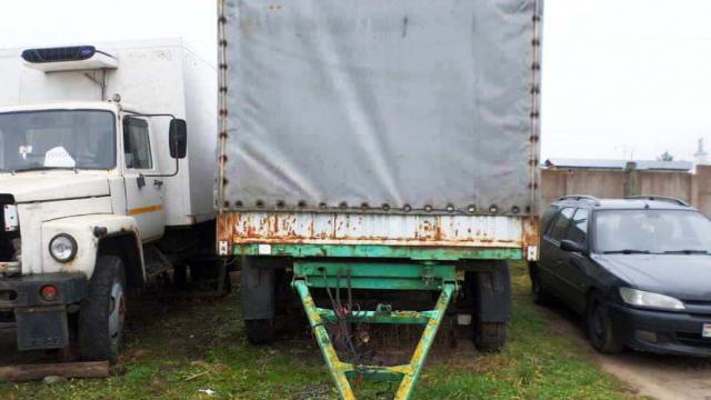 Прицеп бортовой тентованный МАЗ-837300, 2007 г.в., рег. знак АТ 5352-5 (Минская обл., Столбцовский р-н, г.Столбцы, ул. Свердлова, 11)
