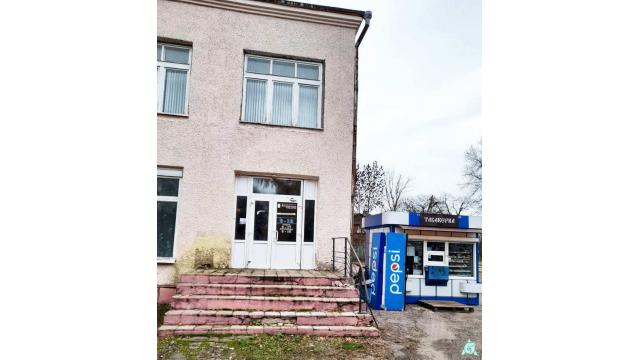 Капитальное строение с инв. №220/C-14817, магазин «Универмаг» пл. 590,7 кв.м. (Витебская обл., Глубокский р-н, г.п.Подсвилье, ул. Советская, 35)