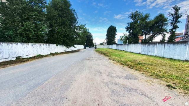 Комплекс 5 зданий торговой базы (АБК, склады и гаражи) общей пл. 2883,6 кв.м. с сетями и благоустройством территории, расположенных на земельном участке пл. 0,9684 га (Витебская обл., г.Витебск, ул. Мясникова, 4А)