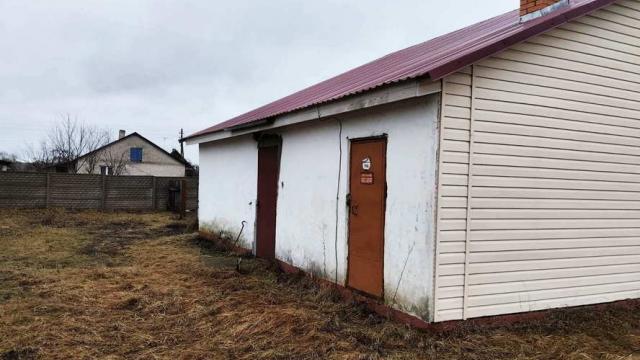 Капитальное строение с инв. №130/С-53153, магазин пл. 80,3 кв.м. (Брестская обл., Пинский р-н, Хойновский с/с, д.Невель, ул. Партизанская, 17А)