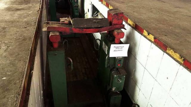 Подъемник канавный ПТО-16, 1985 г.в., инв. №2383 (Брестская обл., г.Пинск, ул. Рокоссовского, 2)