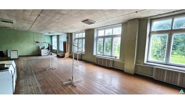 Капитальное строение с инв. №220/C-14817, магазин «Универмаг» пл. 590,7 кв.м. (Витебская обл., Глубокский р-н, г.п.Подсвилье, ул. Советская, 35)