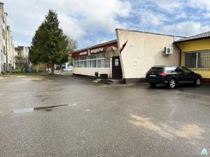 Продажа права на заключение договора аренды помещений магазина пл. 166,1 кв.м. с торговым и холодильным оборудованием для размещения объекта розничной торговли (Минская обл., Минский р-н, г.Заславль, ул. Юбилейная, 13). Начальная цена (размер ежемесячной арендной платы): 1869 бел. руб. с НДС 20%.