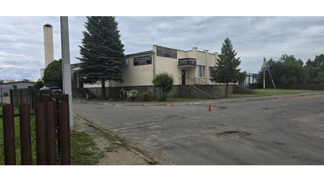 Комплекс 2 зданий магазина «Стройматериалы» общей пл. 3696,8 кв.м., (Минская обл., Минский р-н, г.Заславль, ул. Путейко, 5)