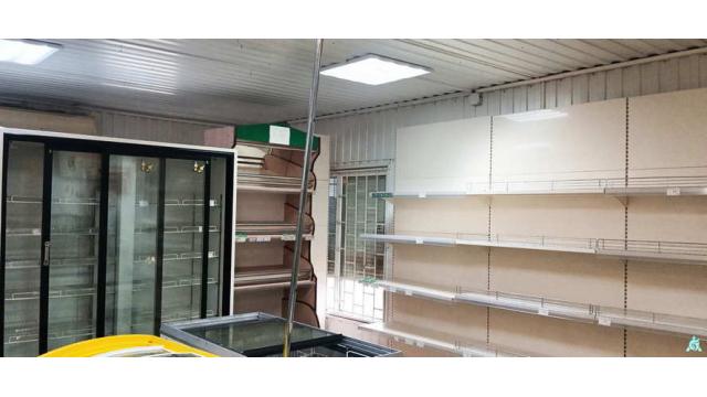 Продажа права на заключение договора аренды помещений двух магазинов общ. пл.  283,2 кв.м. одним лотом (Минская обл., Дзержинский р-н, д.Старая Рудица и д.Томковичи). Начальная цена (размер) ежемесячной арендной платы единого лота составляет 4000 бел. руб