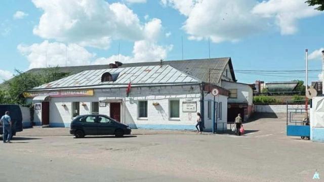 Комплекс 7 зданий торговой базы (АБК, магазин, склады и гаражи) общей пл. 3885,8 кв.м. с сетями и благоустройством территории, расположенных на земельном участке пл. 1,3306 га (Витебская обл., г.Витебск, ул. Горбачевского, 25)