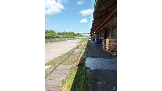 Комплекс 7 зданий торговой базы (АБК, магазин, склады и гаражи) общей пл. 3885,8 кв.м. с сетями и благоустройством территории, расположенных на земельном участке пл. 1,3306 га (Витебская обл., г.Витебск, ул. Горбачевского, 25)