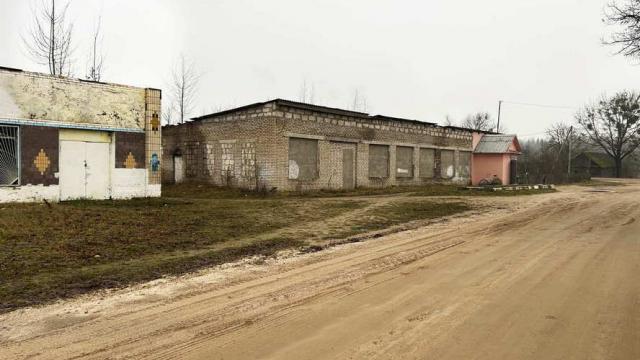 Капитальное строение с инв. №600/C-245299, магазин пл. 277,3 кв.м. (Минская обл., Пуховичский р-н, Пуховичский с/с, д.Красный Октябрь, ул. Центральная, 15А)