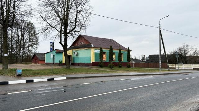 Продажа права на заключение договора аренды помещений магазина пл. 173,4 кв.м. с торговым и холодильным оборудованием для размещения объекта розничной торговли (Минская обл., Минский р-н, Шершунский с/с, д.Новый Двор, ул. Юбилейная, 6). Начальная цена (ра