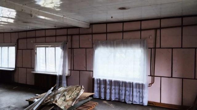 Капитальное строение с инв. №130/С-53755, магазин пл. 103,9 кв.м. (Брестская обл., Пинский р-н, Хойновский с/с, д.Семеховичи, ул. Центральная, 50А)