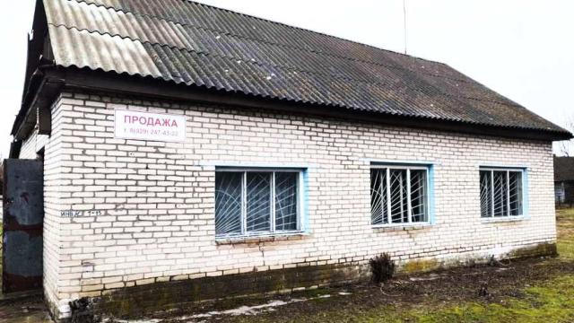 Капитальное строение с инв. №130/С-53755, магазин пл. 103,9 кв.м. (Брестская обл., Пинский р-н, Хойновский с/с, д.Семеховичи, ул. Центральная, 50А)