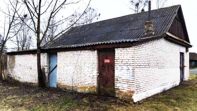 Капитальное строение с инв. №130/С-53755, магазин пл. 103,9 кв.м. (Брестская обл., Пинский р-н, Хойновский с/с, д.Семеховичи, ул. Центральная, 50А)