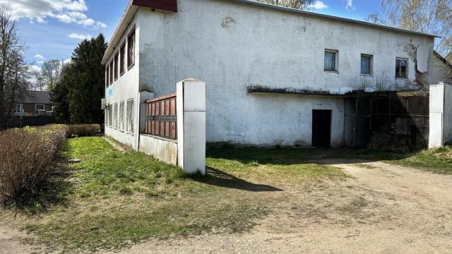 Продажа права на заключение договора аренды части помещений магазина пл. 226 кв.м. с торговым и холодильным оборудованием для размещения объекта розничной торговли (Минская обл., Минский р-н, Щомыслицкий с/с, д.Волковичи). Начальная цена (размер ежемесячн