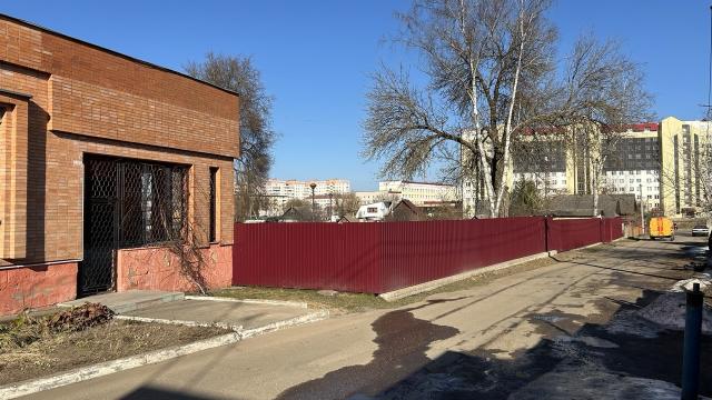 Комплекс 2 зданий магазина и кафе общей пл. 1020 кв.м., расположенных на земельном участке пл. 0,4805 га (Витебская обл., г.Орша, ул. Фридриха Энгельса, 19 и 19/1)