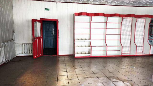 Капитальное строение с инв. №121/C-8848, магазин «Уют» пл. 193,9 кв.м. (Брестская обл., г.Дрогичин, ул. Ленина, 102)
