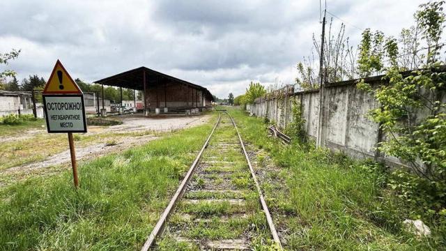 Комплекс 7 зданий торговой базы (АБК, магазин, склады и гаражи) общей пл. 3885,8 кв.м. с сетями и благоустройством территории, расположенных на земельном участке пл. 1,3306 га (Витебская обл., г.Витебск, ул. Горбачевского, 25)