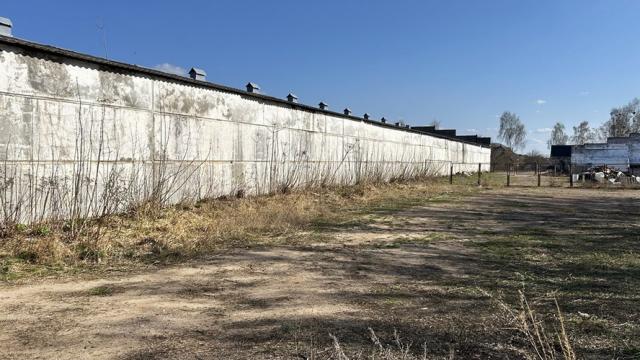 Комплекс 2 складов (фруктохранилище и овощехранилище) общей пл. 2013,6 м.кв., расположенных на двух земельных участках общ. пл. 0,4372 га (Минская обл., Пуховичский р-н, г.Марьина Горка, ул. Андреевская, 16/4 и 16/5)