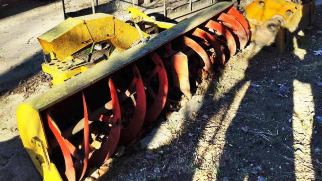 Снегоочиститель фрезерно-роторный 208.46.55.000, 2012 г.в., инв. №01489 (Брестская обл., г.Пинск, ул. Черняховского, 83)