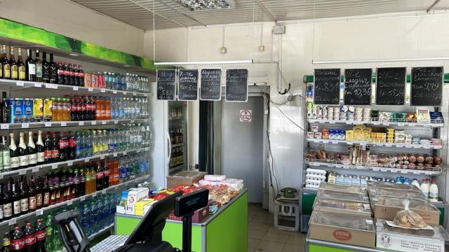Продажа права на заключение договора аренды помещений магазина пл. 113,3 кв.м. с торговым и холодильным оборудованием для размещения объекта розничной торговли (Минская обл., Минский р-н, Щомыслицкий с/с, д.Щомыслица, ул. Кирюникова, 5). Начальная цена (р