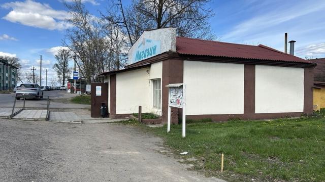 Продажа права на заключение договора аренды помещений магазина пл. 113,3 кв.м. с торговым и холодильным оборудованием для размещения объекта розничной торговли (Минская обл., Минский р-н, Щомыслицкий с/с, д.Щомыслица, ул. Кирюникова, 5). Начальная цена (р
