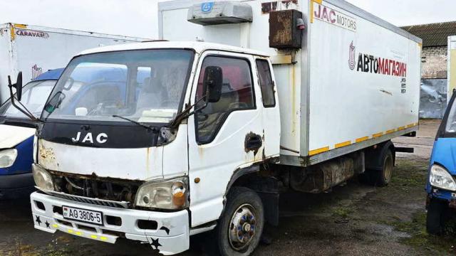 Автомобиль грузовой рефрижератор JAC HFC 1063K, 2013 г.в., рег. знак АО 3806-5 (Минская обл., Дзержинский р-н, г.Дзержинск, ул. Северная, 1)