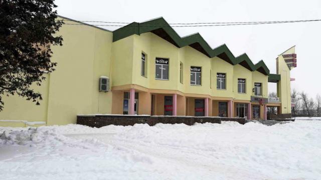 Продажа права на заключение договора аренды части помещений торгового центра пл. 1322,2 кв.м., расположенных на 1-м и 2-м этажах капитального строения с инв. №600/С-105003 общей пл. 3899,4 кв.м. (Минская обл., Минский р-н, аг.Ждановичи, ул. Парковая, 2)