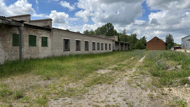 Комплекс 5 зданий (магазин, АБК, склады) общей пл. 2390 кв.м. (Брестская обл., г.Ляховичи, ул. Вокзальная, 12, 12В)