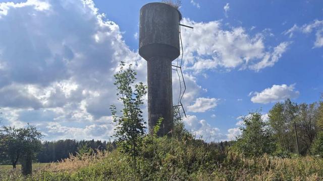 Водонапорная башня в аг.Замосточье, инв. №104 (Витебская обл., Докшицкий р-н, Бегомльский с/с, аг.Замосточье, ул. Механизаторская, 3)
