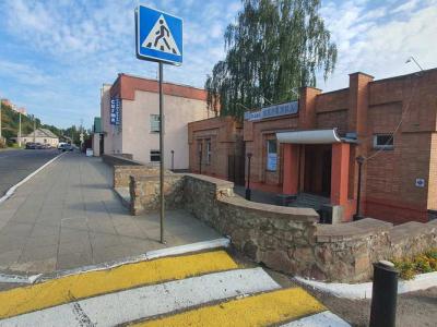 Комплекс 2 зданий магазина и кафе общей пл. 1020 кв.м. на земельном участке пл. 0,4805 га (Витебская обл., г.Орша, ул. Фридриха Энгельса, 19 и 19/1)