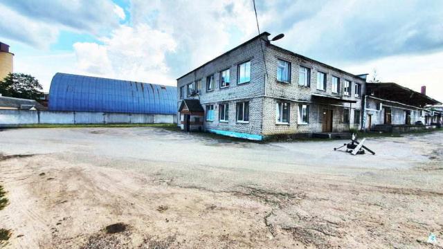 Комплекс 5 зданий торговой базы (АБК, склады и гаражи) общей пл. 2883,6 кв.м. с сетями и благоустройством территории, расположенных на земельном участке пл. 0,9684 га (Витебская обл., г.Витебск, ул. Мясникова, 4А)