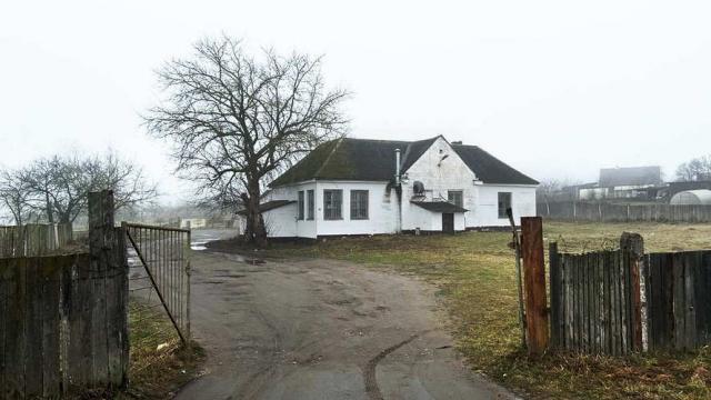 Капитальное строение с инв. №630/C-49165, рыбный цех пл. 194,5 кв.м. (Минская обл., Молодечненский р-н, Красненский с/с, д.Красное, ул. Новикова, 15)