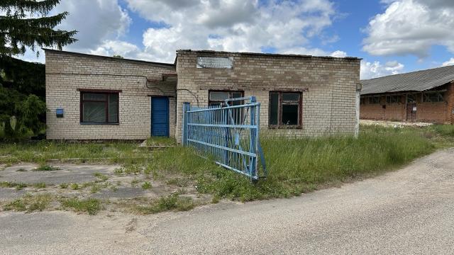 Комплекс 5 зданий (магазин, АБК, склады) общей пл. 2390 кв.м. (Брестская обл., г.Ляховичи, ул. Вокзальная, 12, 12В)