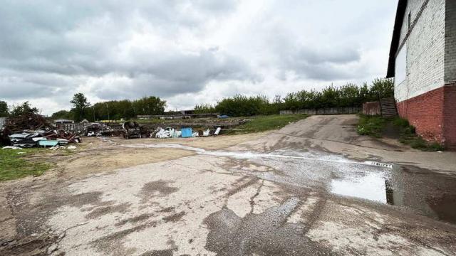 Комплекс 7 зданий торговой базы (АБК, магазин, склады и гаражи) общей пл. 3885,8 кв.м. с сетями и благоустройством территории, расположенных на земельном участке пл. 1,3306 га (Витебская обл., г.Витебск, ул. Горбачевского, 25)