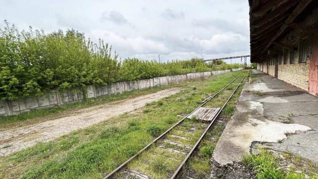 Комплекс 7 зданий торговой базы (АБК, магазин, склады и гаражи) общей пл. 3885,8 кв.м. с сетями и благоустройством территории, расположенных на земельном участке пл. 1,3306 га (Витебская обл., г.Витебск, ул. Горбачевского, 25)