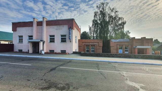 Комплекс 2 зданий магазина и кафе общей пл. 1020 кв.м., расположенных на земельном участке пл. 0,4805 га (Витебская обл., г.Орша, ул. Фридриха Энгельса, 19 и 19/1)