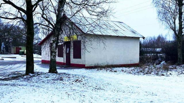 Капитальное строение с инв. №200/C-50823, магазин №8 пл. 65.8 кв.м. с учетом тепловой сети с инв. №200/C-506809 протяжен. 38.7 м.п. (Витебская обл., Витебский р-н, Новкинский с/с, д.Медвёдка, ул. Железнодорожная, 8Б)