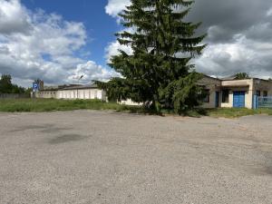 Комплекс 5 зданий (магазин, АБК, склады) общей пл. 2390 кв.м. (Брестская обл., г.Ляховичи, ул. Вокзальная, 12, 12В)
