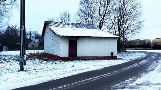 Капитальное строение с инв. №200/C-50823, магазин №8 пл. 65.8 кв.м. с учетом тепловой сети с инв. №200/C-506809 протяжен. 38.7 м.п. (Витебская обл., Витебский р-н, Новкинский с/с, д.Медвёдка, ул. Железнодорожная, 8Б)