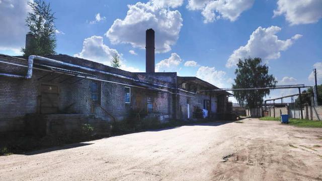 Комплекс 5 зданий торговой базы (АБК, склады и гаражи) общей пл. 2883,6 кв.м. с сетями и благоустройством территории, расположенных на земельном участке пл. 0,9684 га (Витебская обл., г.Витебск, ул. Мясникова, 4А)