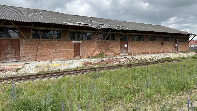 Комплекс 5 зданий (магазин, АБК, склады) общей пл. 2390 кв.м. (Брестская обл., г.Ляховичи, ул. Вокзальная, 12, 12В)