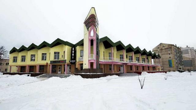 Продажа права на заключение договора аренды части помещений торгового центра пл. 1322,2 кв.м., расположенных на 1-м и 2-м этажах капитального строения с инв. №600/С-105003 общей пл. 3899,4 кв.м. (Минская обл., Минский р-н, аг.Ждановичи, ул. Парковая, 2)