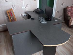 Комплект офисной мебели №1, расположенного в магазине «Универмаг» (г.Миоры, ул. Коммунистическая, 14)
