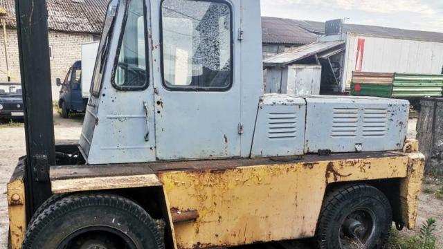 Автопогрузчик вилочный АП-4045, 1987 г.в., бензин (Брестская обл. г.Брест, ул. Янки Купалы, 132)