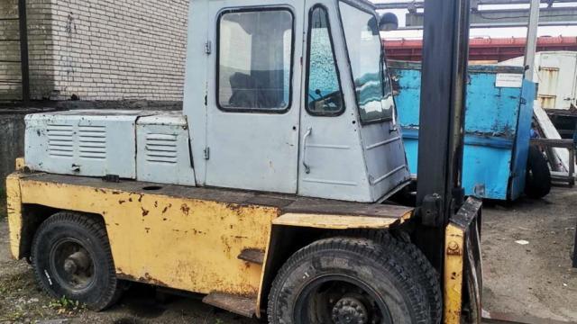 Автопогрузчик вилочный АП-4045, 1987 г.в., бензин (Брестская обл. г.Брест, ул. Янки Купалы, 132)