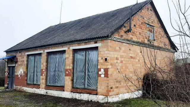 Капитальное строение с инв. №130/С-52950, магазин пл. 100,5 кв.м. (Брестская обл., Пинский р-н, Боричевичский с/с, д.Вуйвичи, ул. Столинская, 7)