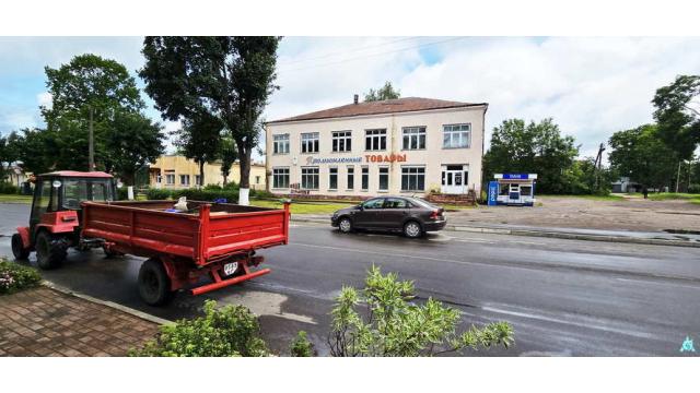 Капитальное строение с инв. №220/C-14817, магазин «Универмаг» пл. 590,7 кв.м. (Витебская обл., Глубокский р-н, г.п.Подсвилье, ул. Советская, 35)