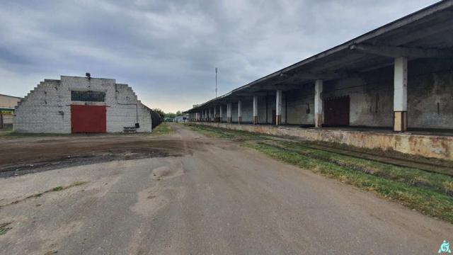 Комплекс 6 зданий торговой базы (АБК, склады и гараж) общей пл. 11216 кв.м., расположенный на трех земельных участках общей пл. 2,4616 га (Могилевская обл, г.Бобруйск, ул. 50 лет ВЛКСМ, 40 и 40Б)