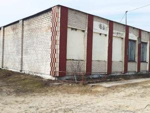 Капитальное строение с инв. №130/С-54366, магазин пл. 201,4 кв.м. (Брестская обл., Пинский р-н, Бобриковский с/с, д.Малая Плотница, ул. Первомайская, 43)